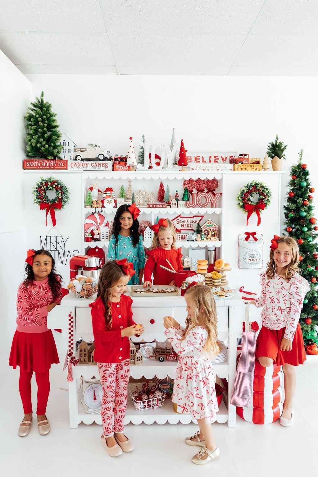 Candy Canes Leggings - Meera's Mini Mavericks