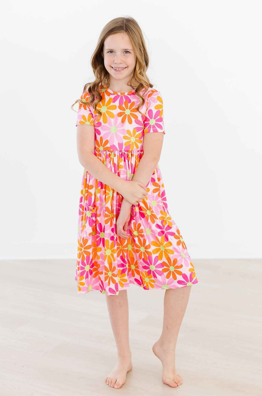 Retro Daisies S/S Pocket Twirl Dress - Meera's Mini Mavericks